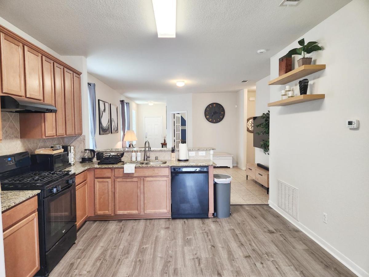 4 Bedroom Home Near Downtown Med Center Nrg Stadium Pearland Skyview Long By Ion Rentals ฮูสตัน ภายนอก รูปภาพ