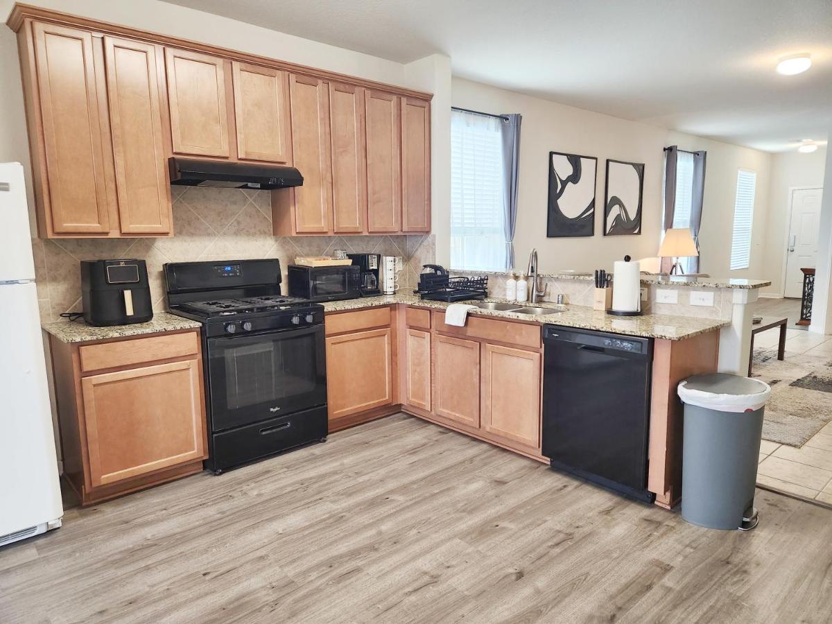 4 Bedroom Home Near Downtown Med Center Nrg Stadium Pearland Skyview Long By Ion Rentals ฮูสตัน ภายนอก รูปภาพ