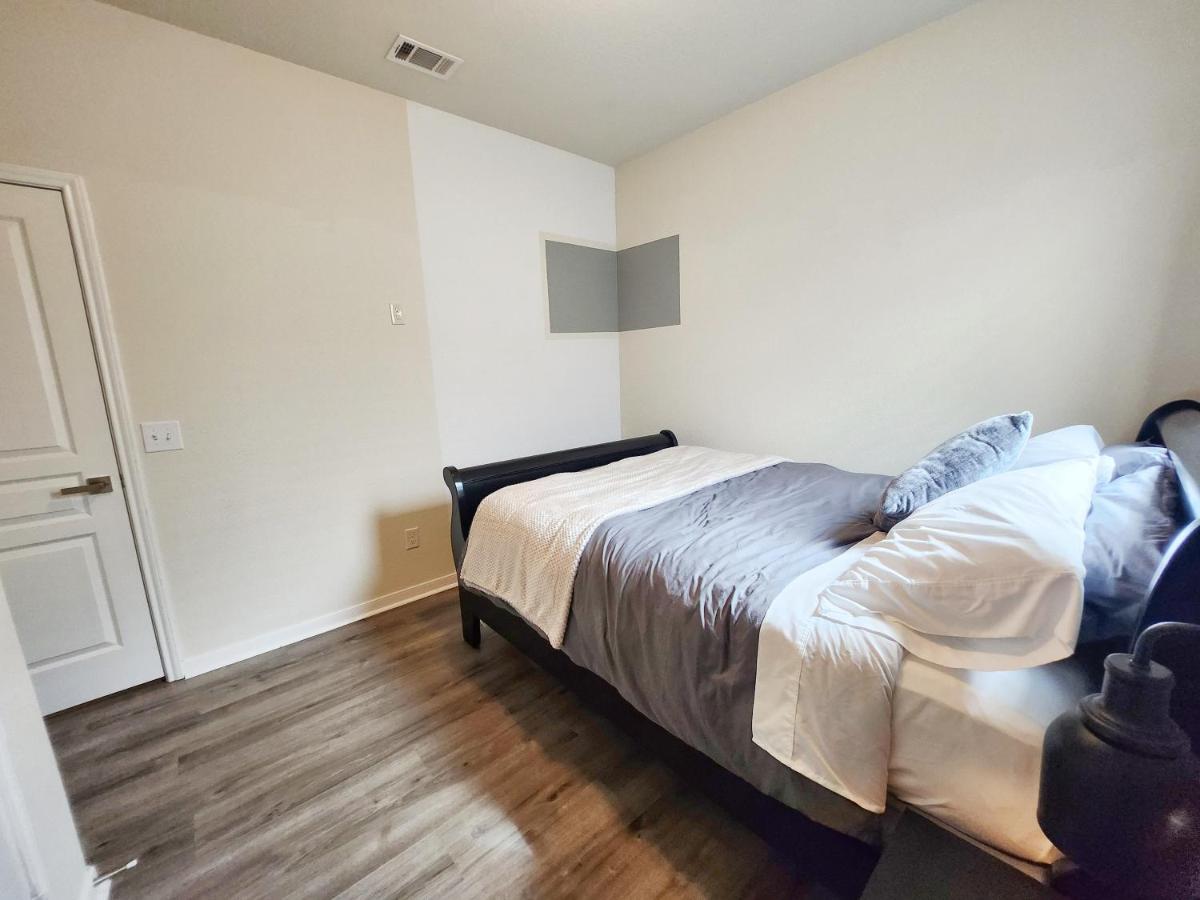 4 Bedroom Home Near Downtown Med Center Nrg Stadium Pearland Skyview Long By Ion Rentals ฮูสตัน ภายนอก รูปภาพ